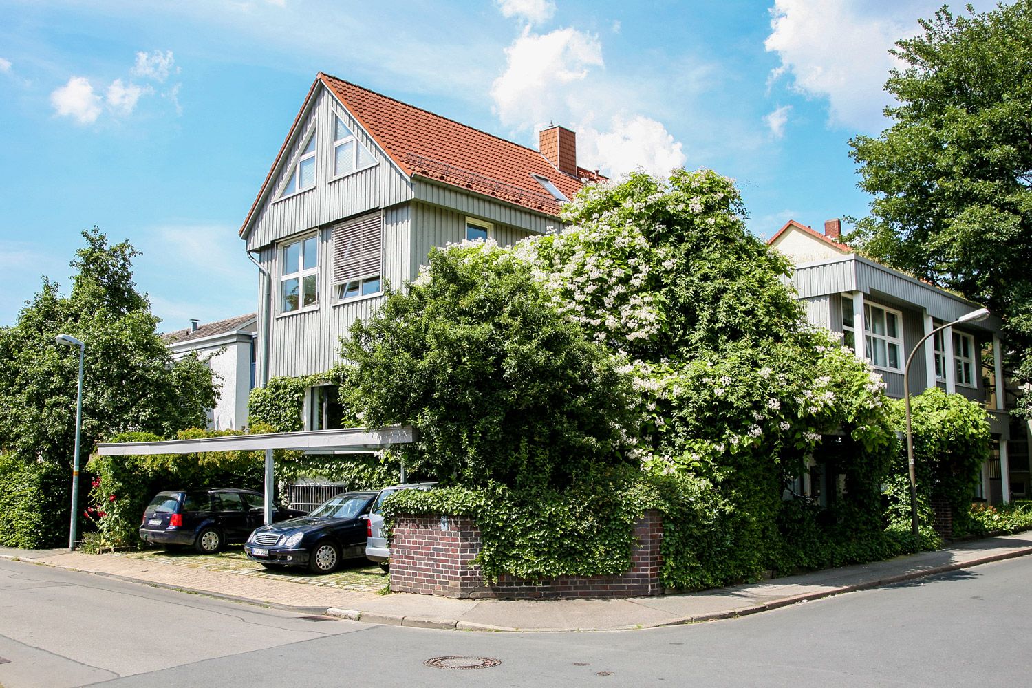 Büro I und N-Bau GmbH